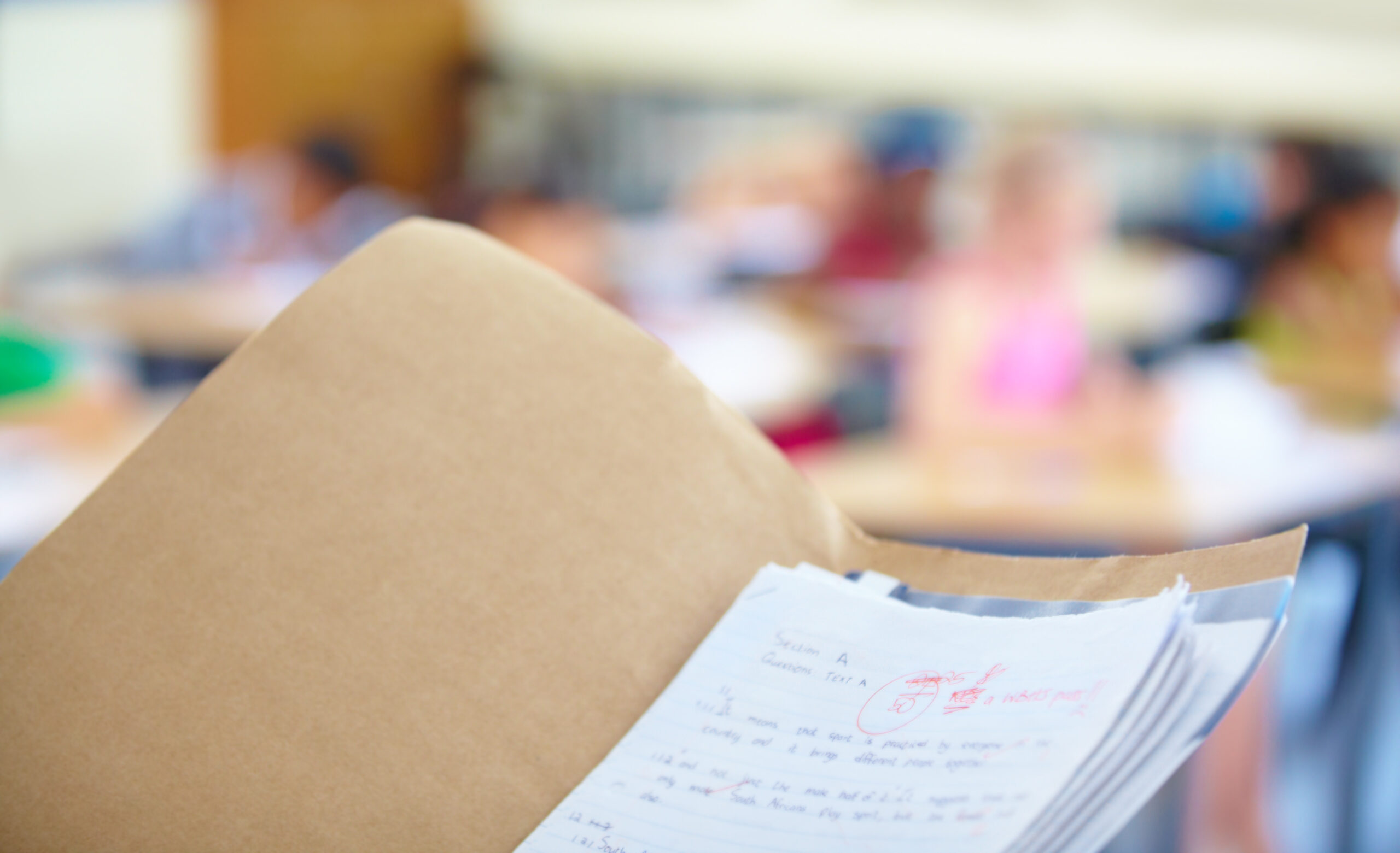 Relatório escolar o que é e como criar um